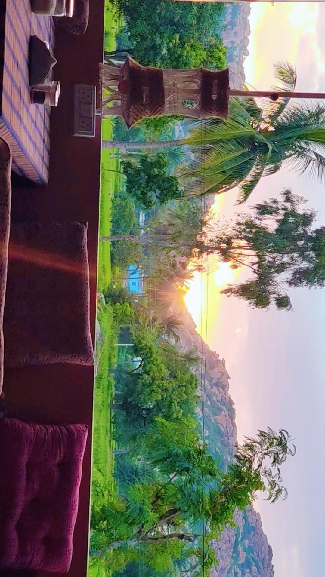 Om Shanti Om Home Stay & Cafe Hampi Buitenkant foto